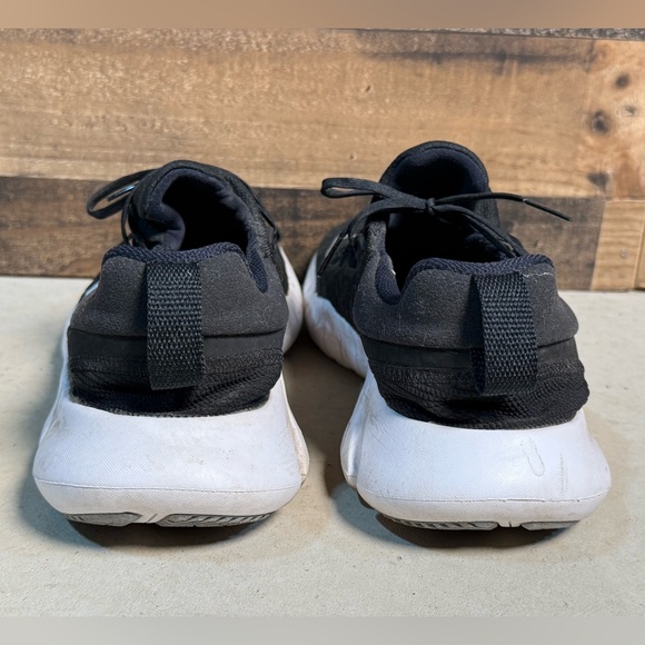 Nike Women's Free 5.0 Flyknit Black White Athletic Shoes Sneakers Size 11 - Picture 4 of 6